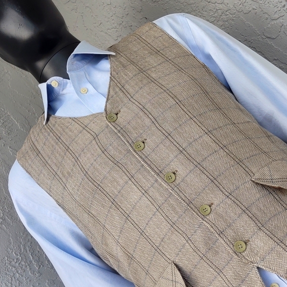 BOGARI STUDIO MEN'S (5) BUTTON LUXURY BEST VEST 🦺 - Picture 6 of 17